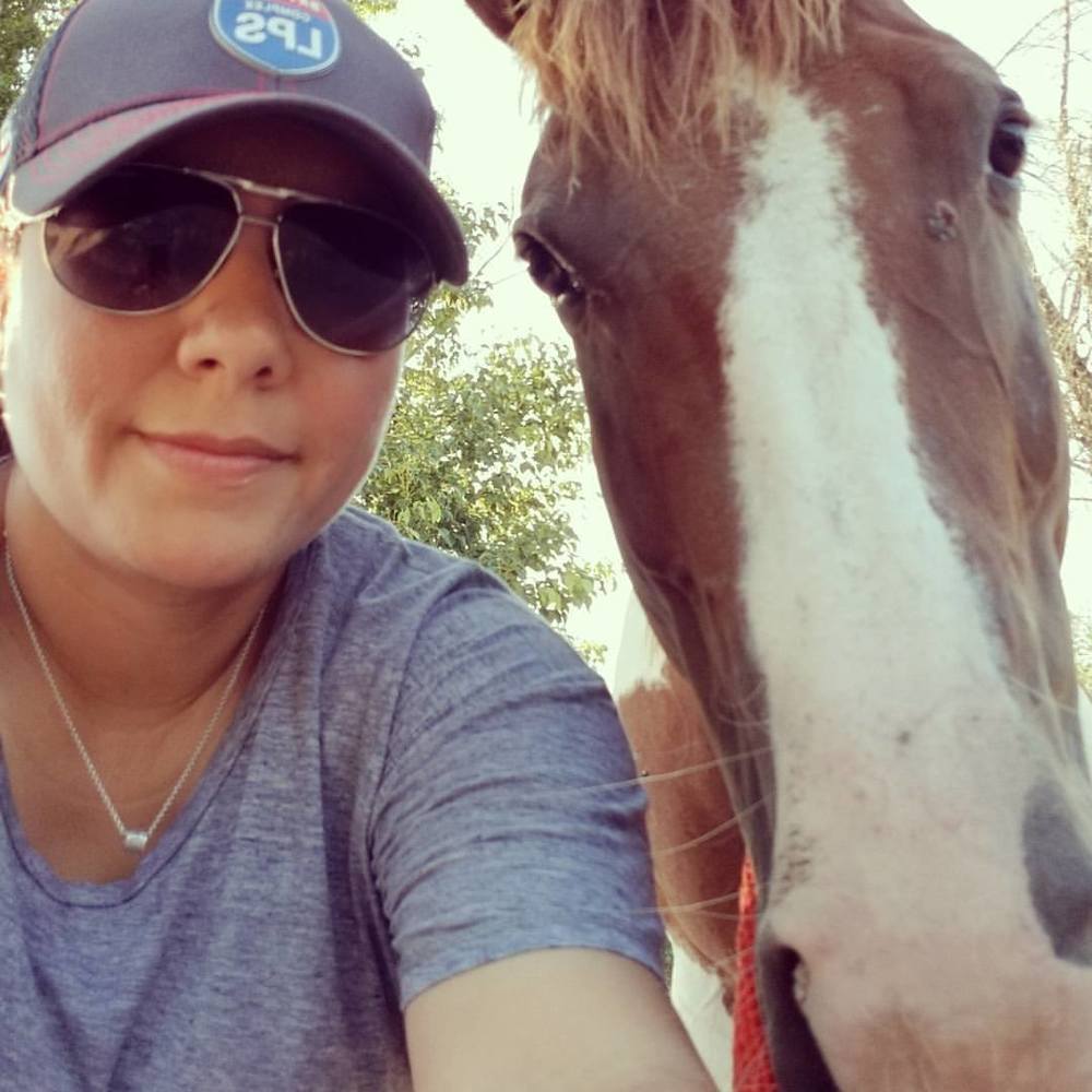 Meet your Posher, Leticia